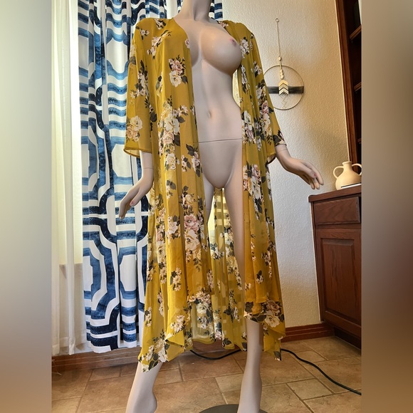 Torrid Floral Chiffon High-Low Kimono Wrap Shawl Size 1-2X - Picture 6 of 9